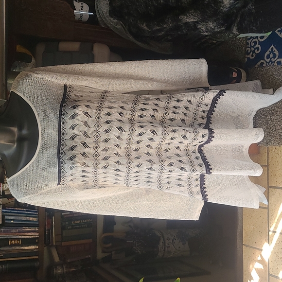 A'Reve Tops - a'reve BEAUTIFUL NEW knit white & black detailed sheer tunic L